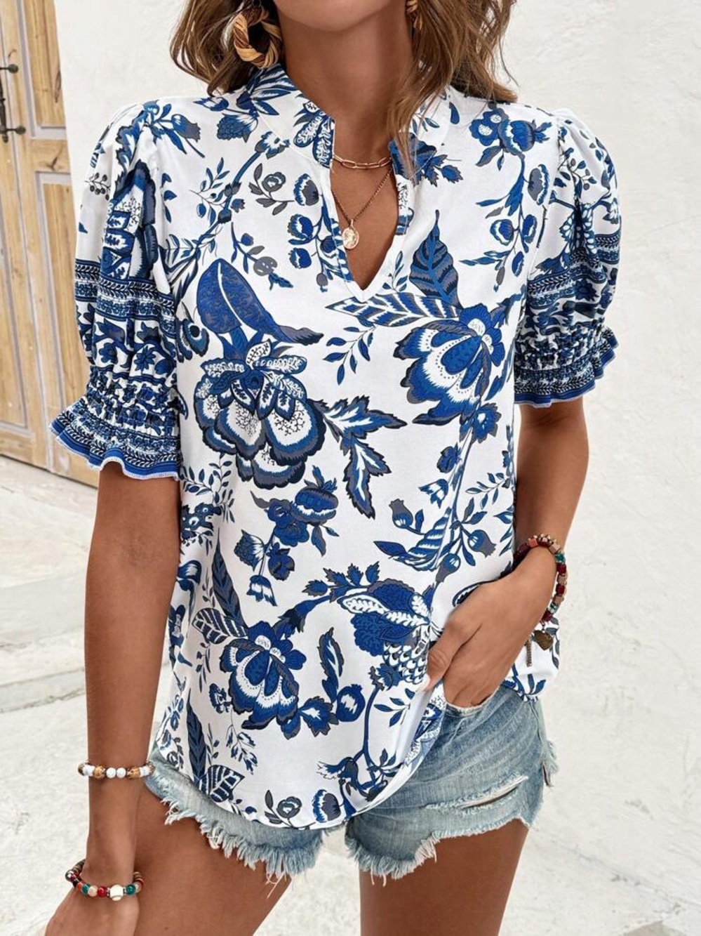 SHEIN White & Blue Floral Smocked Puff-Sleeve Blouse